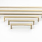 5331 Castella Linear Planar Brushed Gold 160m Rounded Flat D Pull Handle